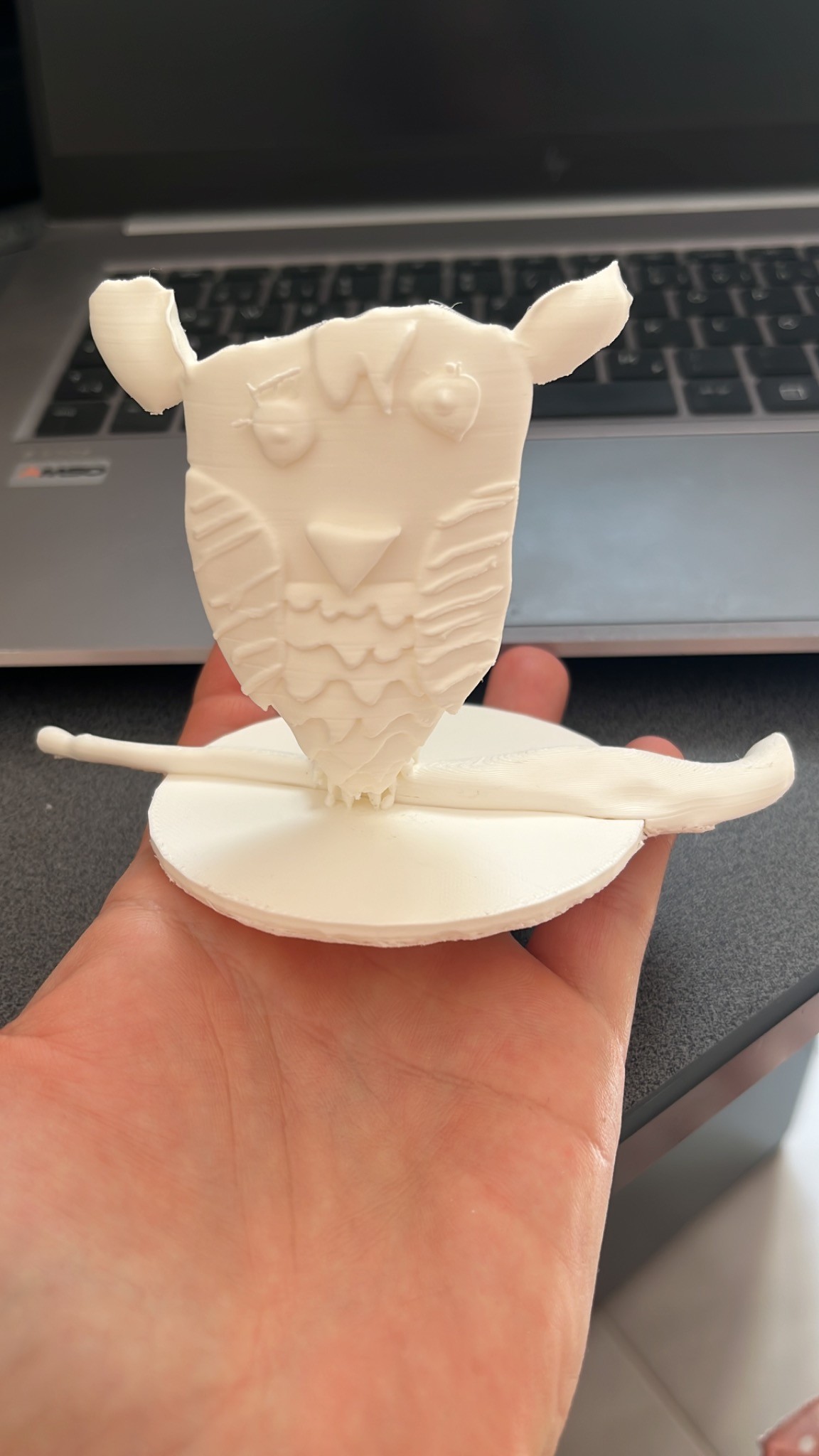 Gyermekrajzból készült 3D szobrocska